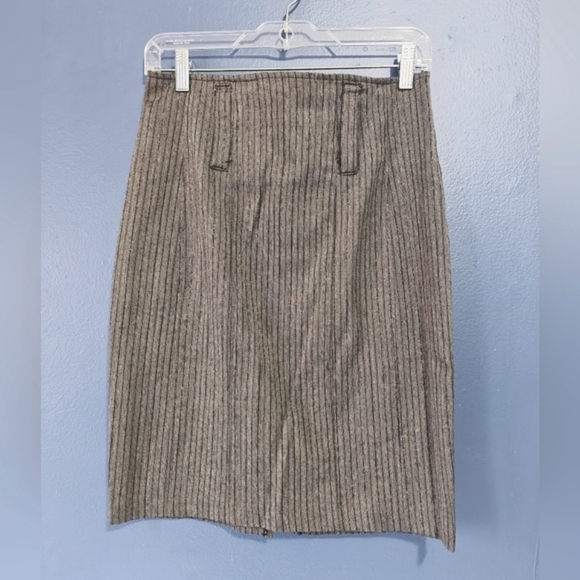 Guess Pinstripe Pencil skirt- size 28 - Picture 1 of 11